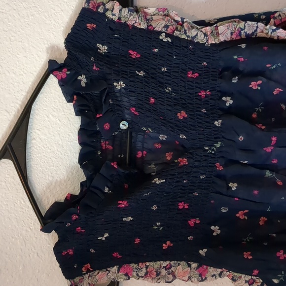 Maurices polyester top size L - Picture 5 of 11